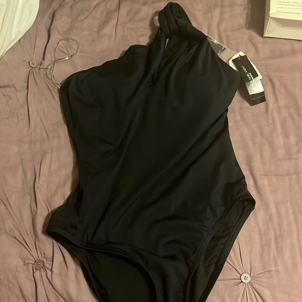 Carmen Marco Valvo Black one strap knotted one piece swimsuit size 12 NWOT